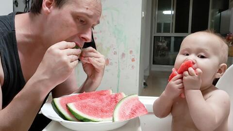 爸爸吃宝宝的瓜,爸爸吃宝宝的瓜，背后隐藏的惊人真相  第1张