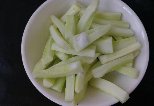 腌白瓜怎么吃,解锁家常美味新境界  第1张