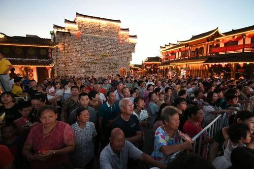 黎川县吃瓜,吃瓜也能吃出地方特色  第3张