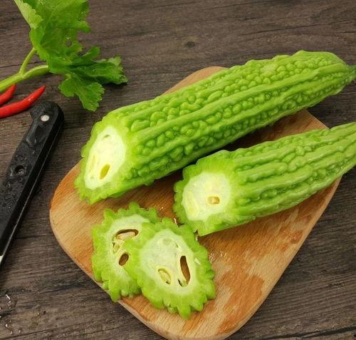 qiqi吃瓜,网络红人的瓜田奇遇记  第1张