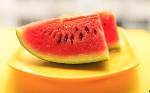 夏天吃瓜怎么防水,夏日吃瓜防水攻略  第1张