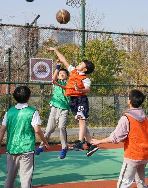 篮球校园吃瓜,吃瓜群众围观精彩瞬间  第1张