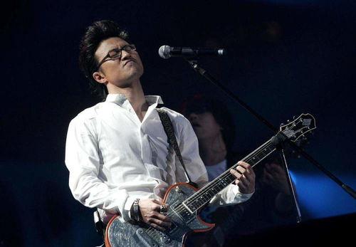 周迅吃瓜汪峰视频,揭秘娱乐圈幕后趣闻  第1张