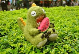 吃瓜的小兽  第1张