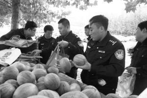 民警吃瓜群众,揭秘网络谣言背后的真相  第1张